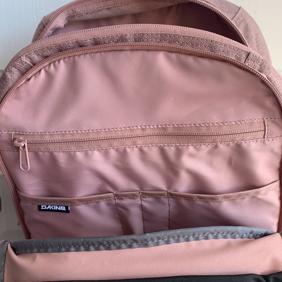 Dakine Women’s Backpack - Picture 4 of 5